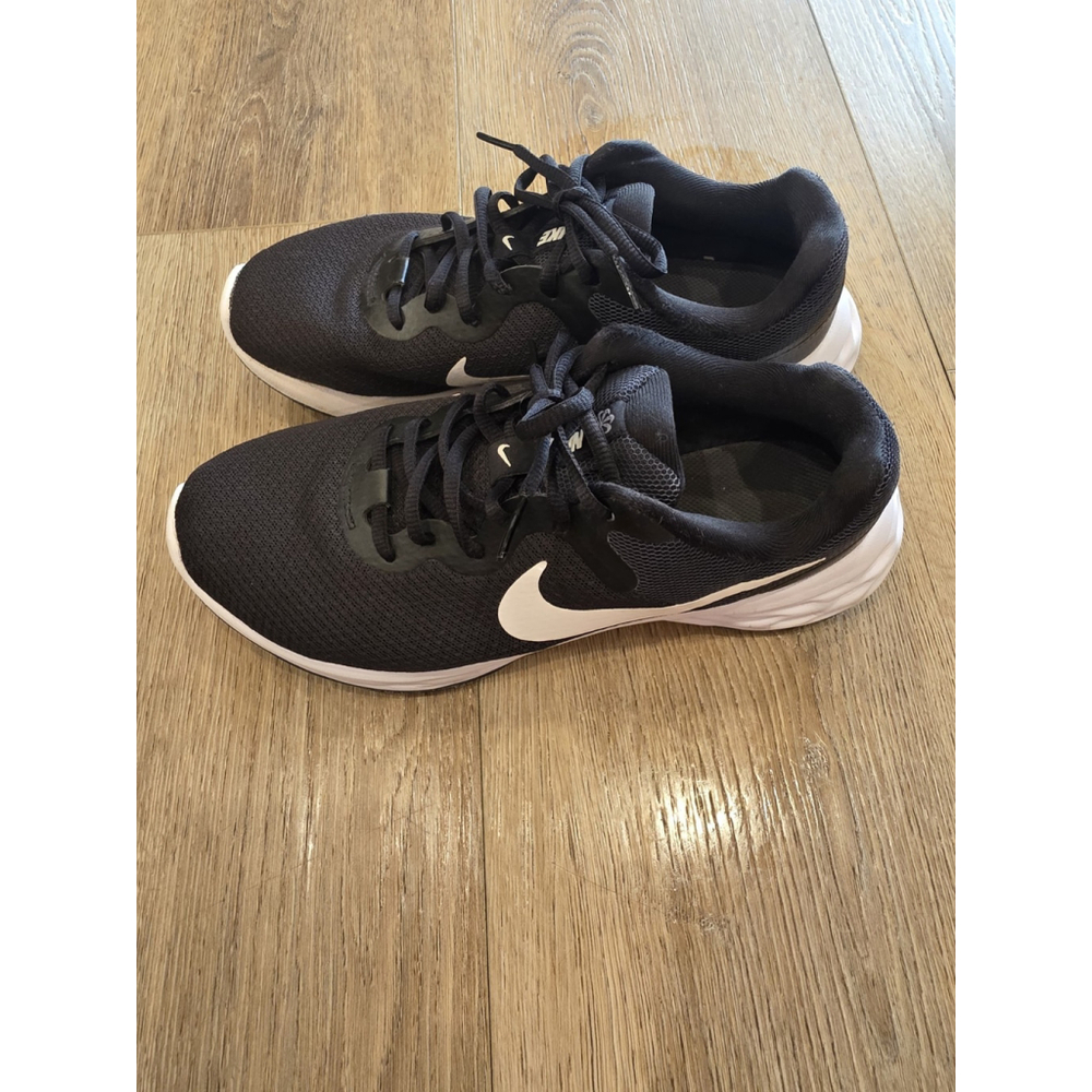 Nike Revolution 6 NN Running Shoes Women’s 8.5 Black White Sneaker DC3729-003 - Picture 5 of 12